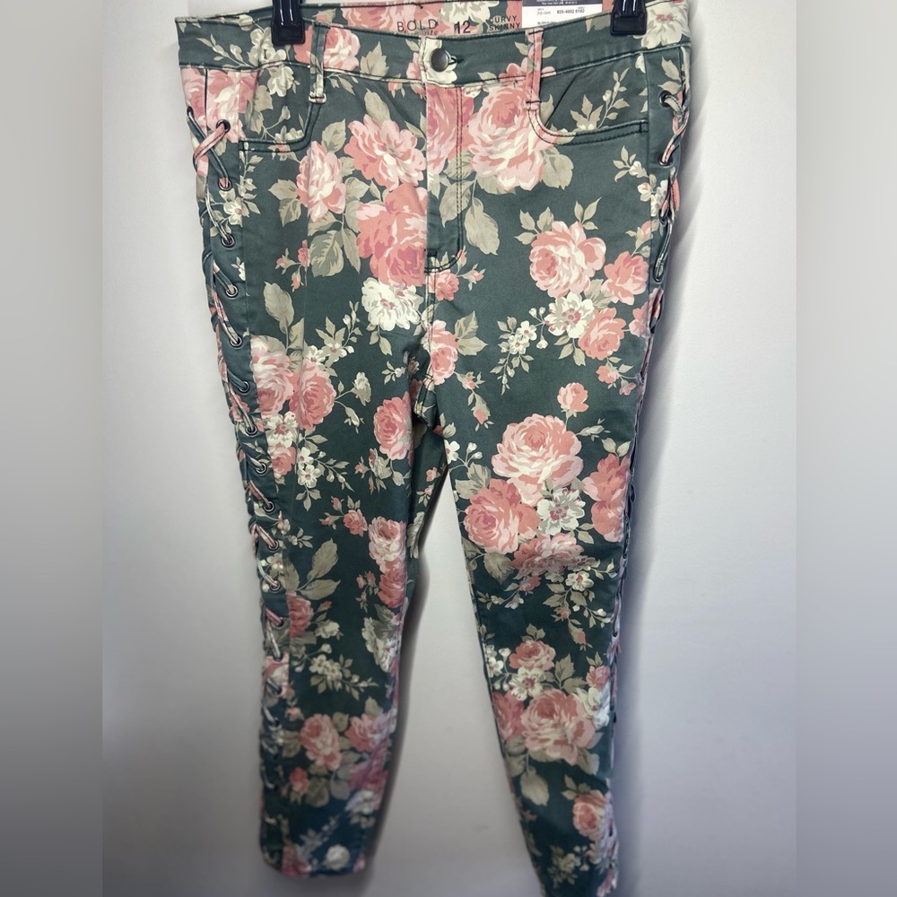 Floral Lace-Up Pants